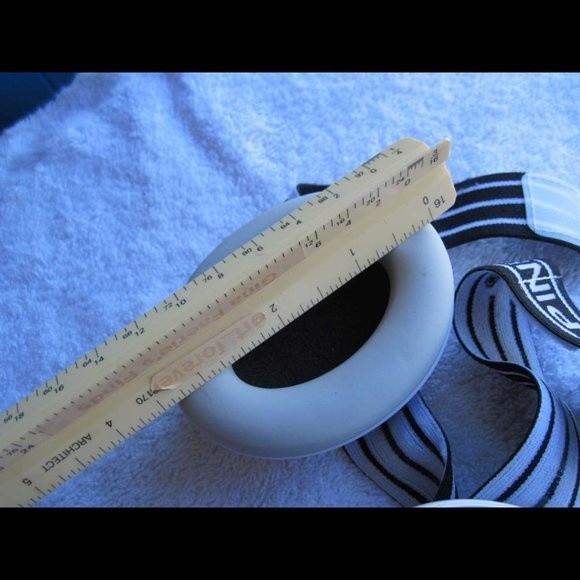 Alpine Muffy Baby Hearing Protection Adjustable Stay Put Silicone Straps - Picture 5 of 13